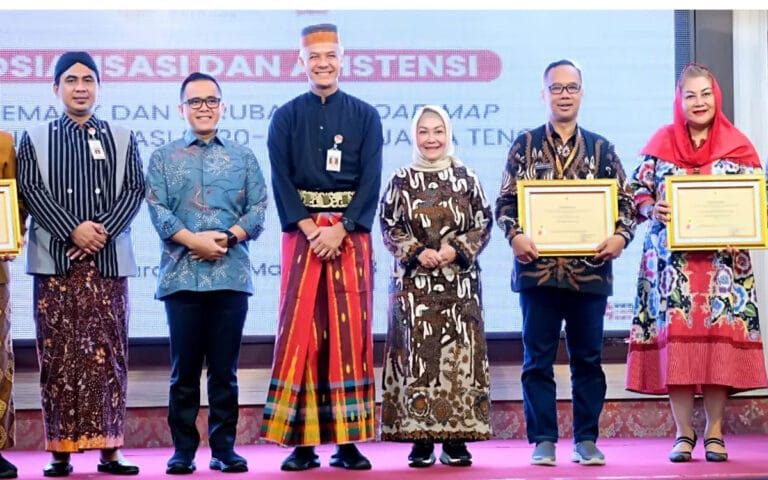 Simpel Kota Magelang Peroleh Penghargaan Top 5 Inovasi Pelayanan Publik