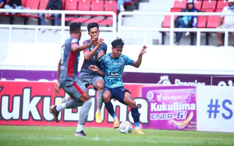 Madura United Taklukan PSIS, Meski Diwarnai Insiden Satu Pemain Pingsan