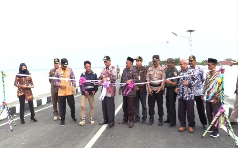 Bupati Rembang Resmikan Jembatan Temperak, Buka Akses Warga Empat Desa