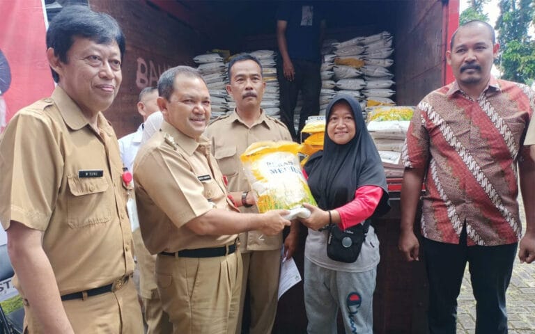Bupati Semarang Himbau Warga Belanja Sesuai Kebutuhan