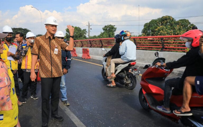 Ganjar Cek Jembatan Juwana, Pastikan Jalur Mudik Lancar