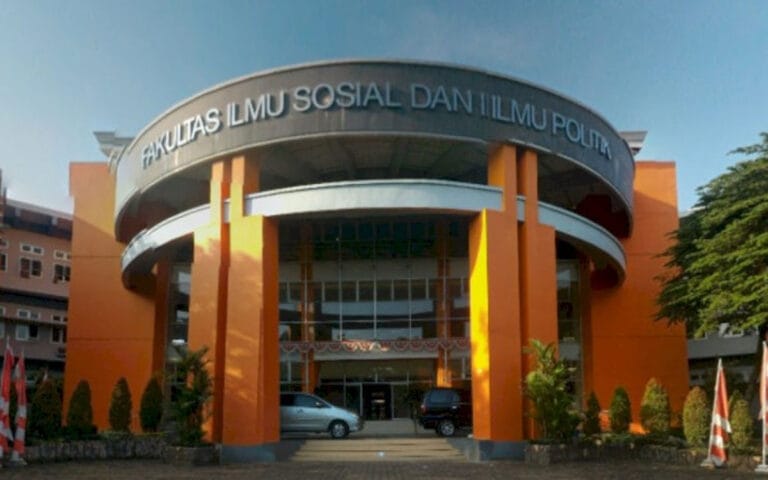 FISIP UNDIP Terbaik 2 Lingkup Keilmuan Sosial dan Pemerintahan Versi Edurank 2023