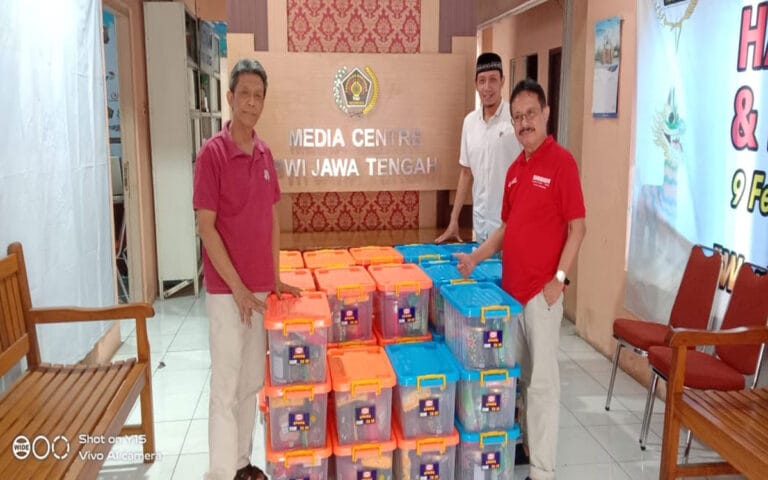 Salurkan Paket Lebaran untuk Wartawan, Kapolri Berharap Kolaborasi Media Tetap Terjaga