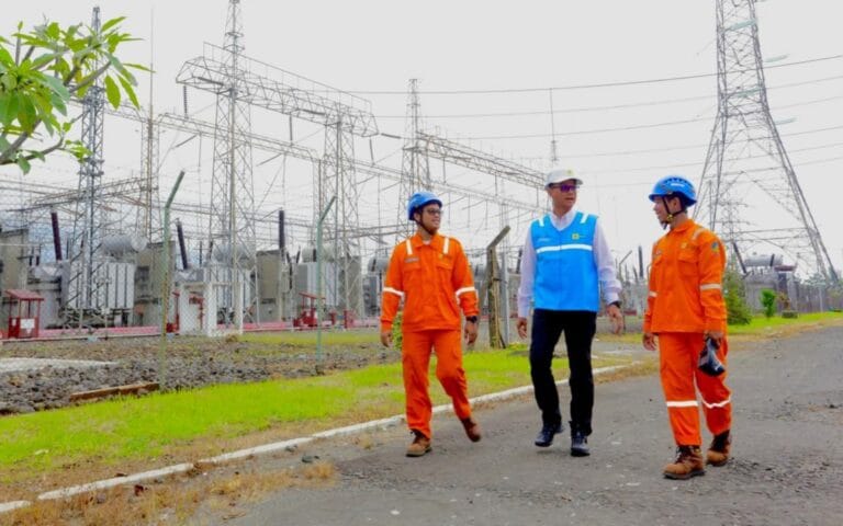Dirut PLN Jadi Indonesia Best 50 CEO 2023
