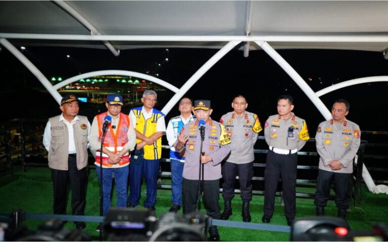 Kapolri: Puncak Arus Mudik Lancar Berkat Rekayasa Lalin