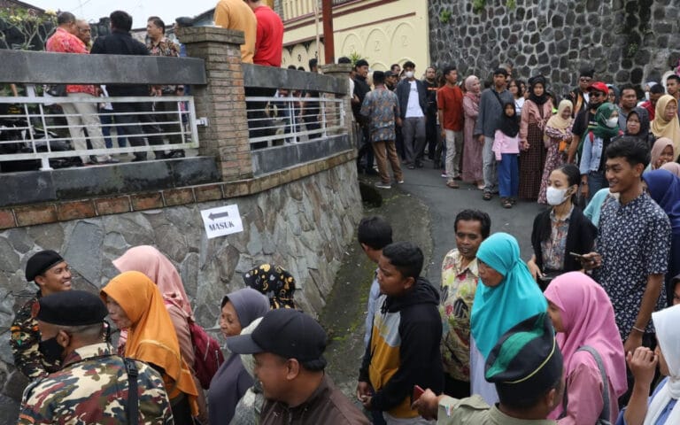 Dari Aceh Hingga Papua, Ribuan Orang Antusias Ikuti Open House Ganjar di Tawangmangu