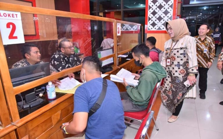 Bupati Sukoharjo Sidak ASN, Pastikan Pelayanan Masyarakat Normal