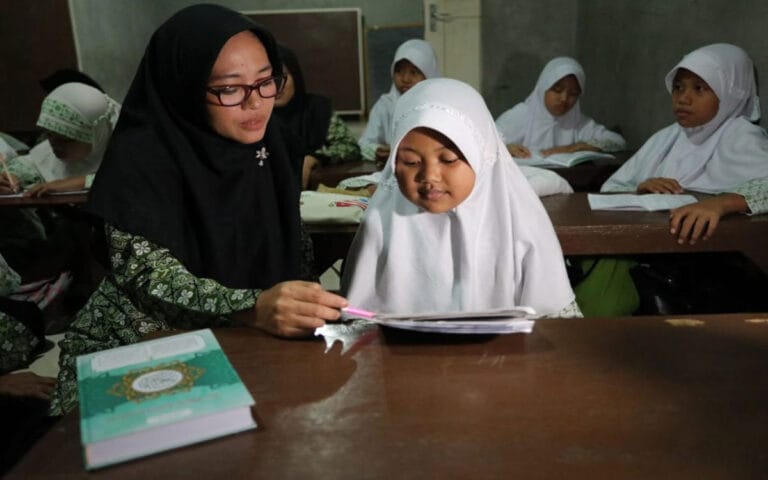 Semangat Siti Zubaidah, Guru Ngaji Penerima Insentif Pemprov Jateng