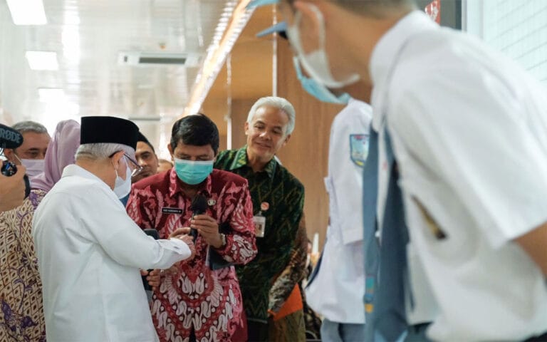 Dampingi Wapres Tinjau MPP Semarang, Ganjar Dorong Percepatan Digitalisasi