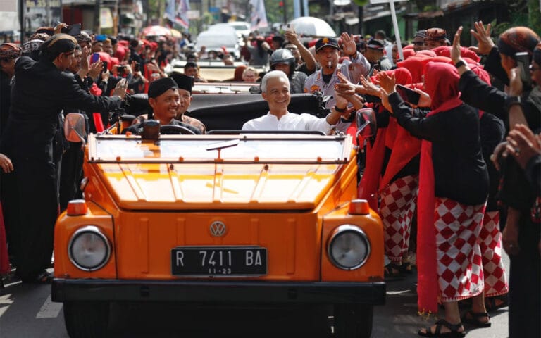 Ganjar Buka Pameran Produk UMKM Terbesar di Jateng