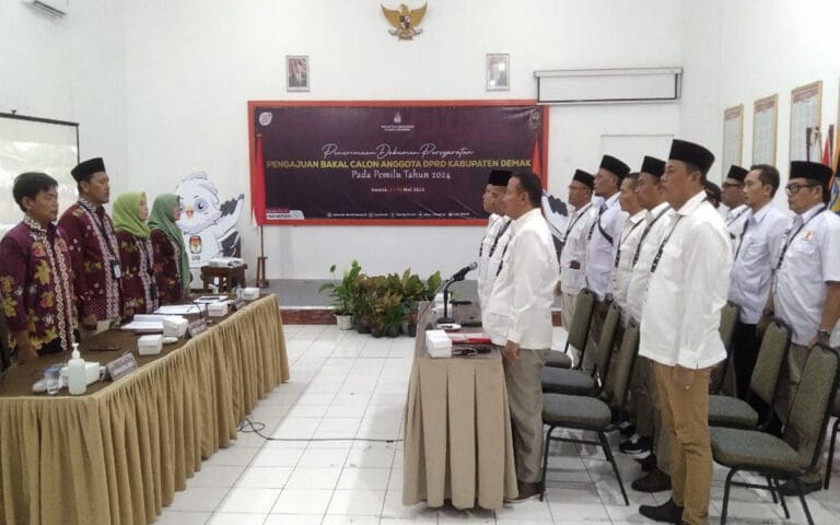 Pesta Demokrasi Rakyat Harus Gembira