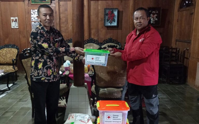 BPBD dan PMI Temanggung Salurkan Bantuan Logistik Untuk Korban Bencana