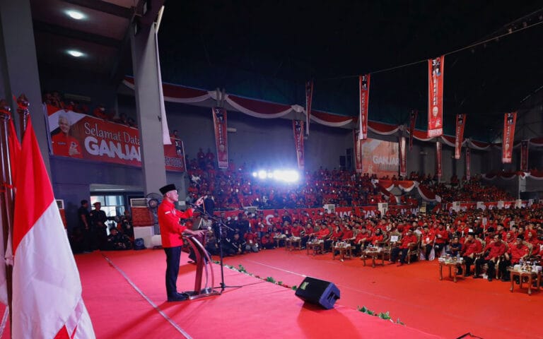 Konsolidasi PDIP Sumsel, Ganjar Kenang Sosok Taufik Kiemas