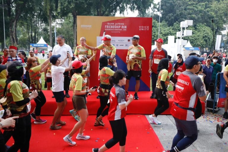 Antusiasnya Runners Jakarta, Lari Bareng Ganjar di Bank Jateng Friendship Run 2023