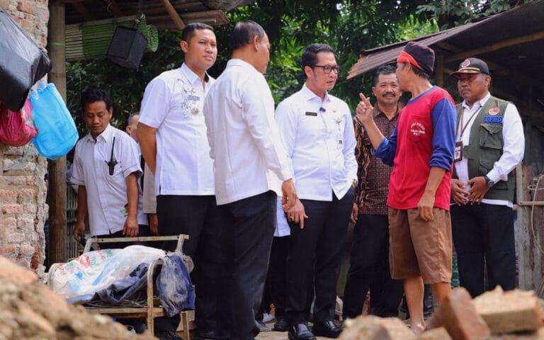 Subhan dan Harwono Terima Bantuan dari Bupati Kudus