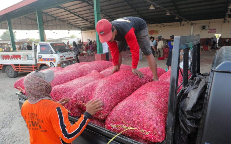 Pemprov Jateng Selesaikan Revitalisasi Pasar Bawang Sengon Brebes