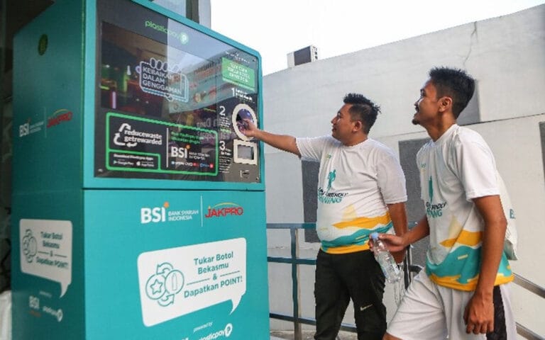 BSI Kumpulkan 5.000 Sampah Botol Plastik di Ajang Jogja Marathon 2023