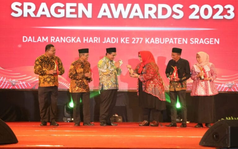 Taj Yasin Apresiasi Sragen Award, untuk Pacu Inovasi Layani Masyarakat