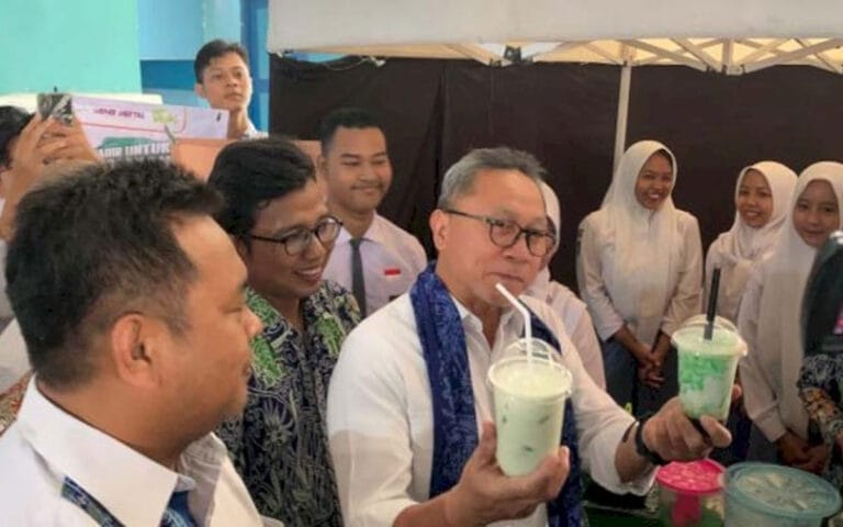 Mendag Ajak Masyarakat Gunakan Produk Lokal