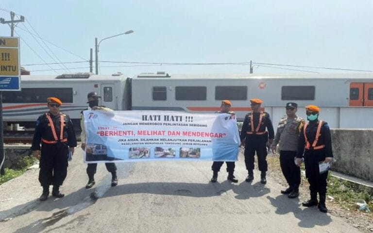 KAI Daop 4 Mulai Tutup Perlintasan Sebidang Tak Resmi