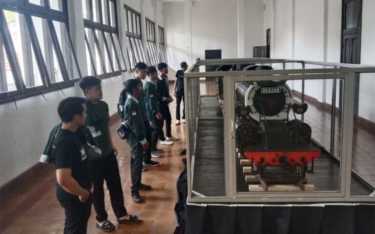 Museum Lawang Sewu Hadirkan Miniatur Lokomotif Terbesar Se-Indonesia
