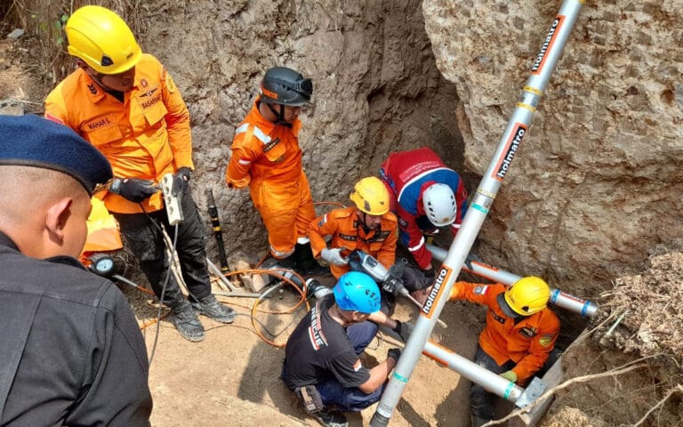 Muhamad Subur Pekerja Bangunan Tewas Tertimbun Longsor