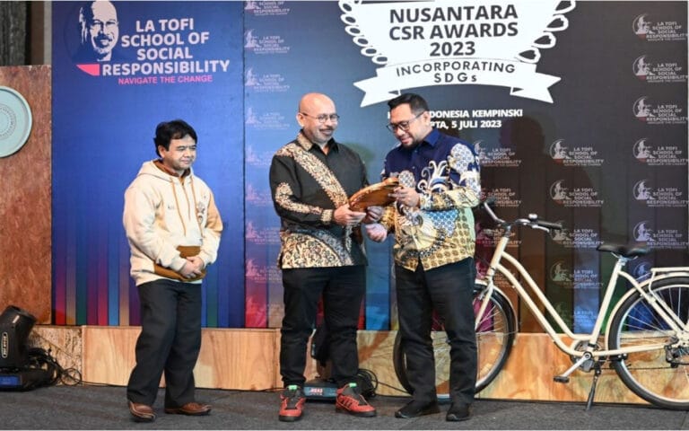 Borong 10 Penghargaan, SIG Raih Predikat Platinum Pada Nusantara CSR Awards 2023