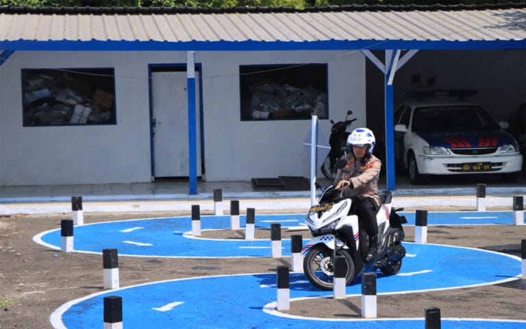 Polres Pekalongan Kota Berlakukan Uji Praktik SIM C Terbaru