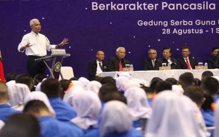 Ganjar Respon Putusan MK Soal Debat Pemilu di Kampus