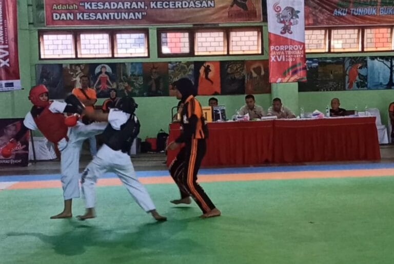 Cabor Tarung Derajat Kelas Petarung Putri -50 Kg Kota Semarang Masuk Final