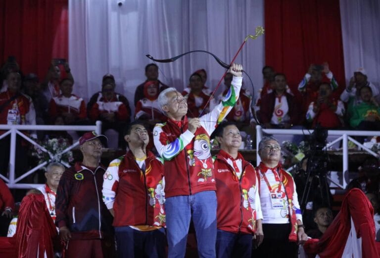 Wahyudi dan Tugiman, Dua Mantan Atlet Jateng Bikin Ganjar Terharu