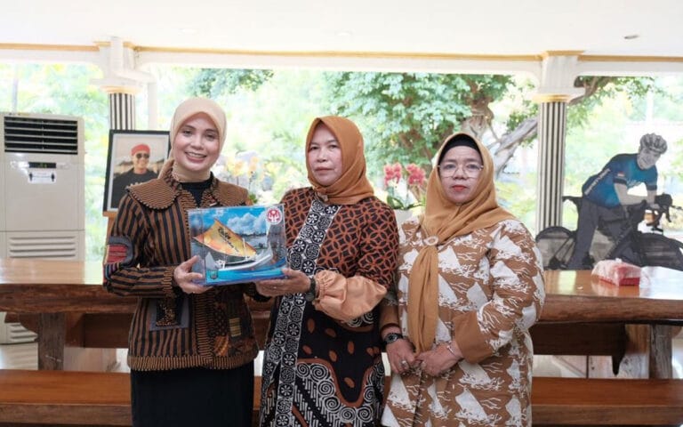 Kesuksesan Dekranasda Jateng Menginspirasi Dekranasda Beltim