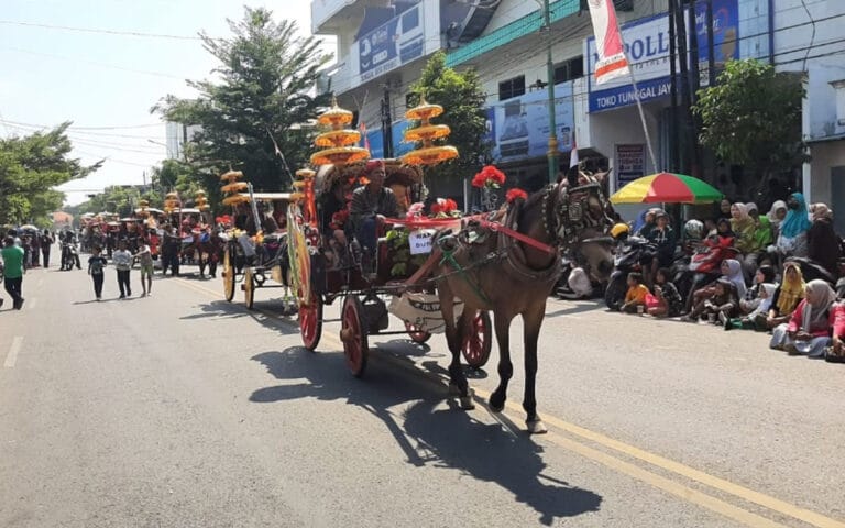 Rembang dan Jepara, Warga Antusias Sambut Kirab Budaya HUT Kemerdekaan