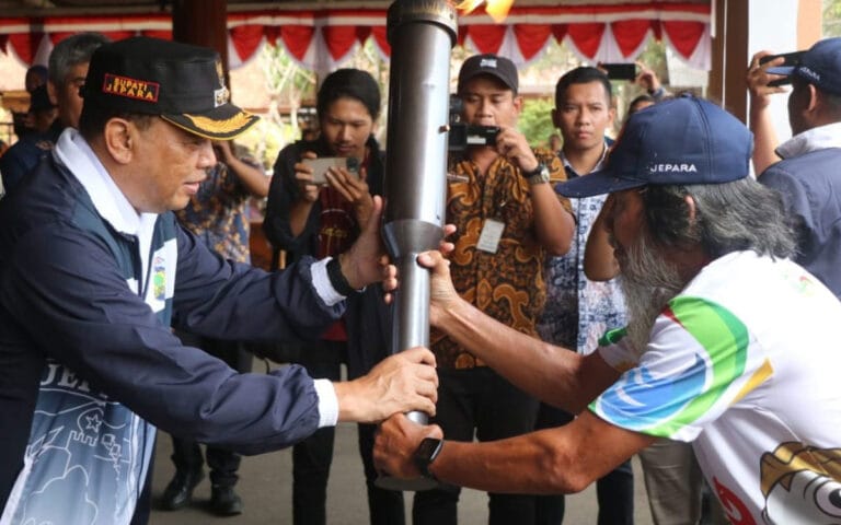 Kirab Obor Porprov Jateng 2023 Tiba di Jepara