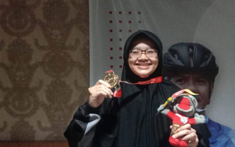 Catur Bikin Pusing, Ini Kisah Shanti, Gadis Introvert Yang Punya Gelar WIM di Usia Belia