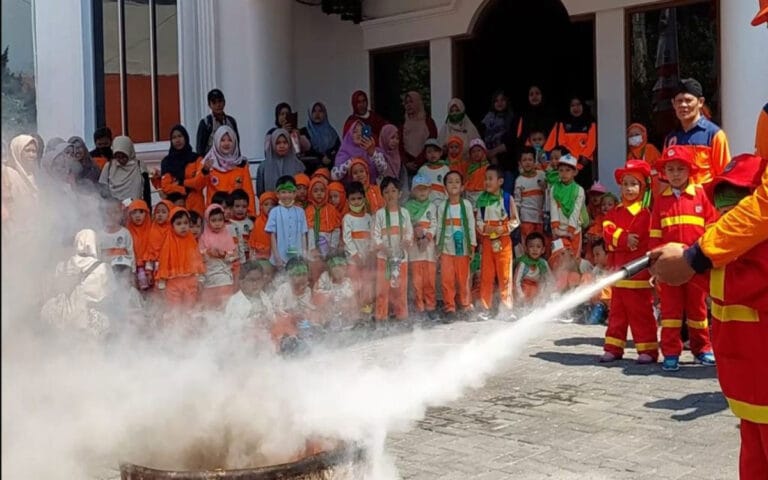 Belajar Mitigasi Bencana, Puluhan Anak TK Serbu BPBD Jateng