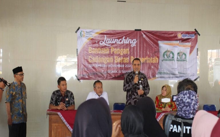 Brebes Distribusikan Bantuan Pangan Cadangan Bagi Ratusan Ribu KPM