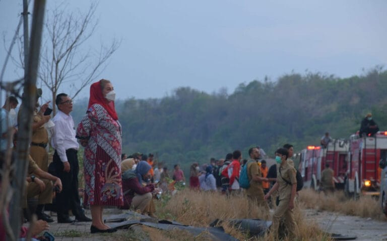 Pendinginan di Lokasi Bekas Kebakaran TPA Jatibarang Butuh Waktu 1 Minggu