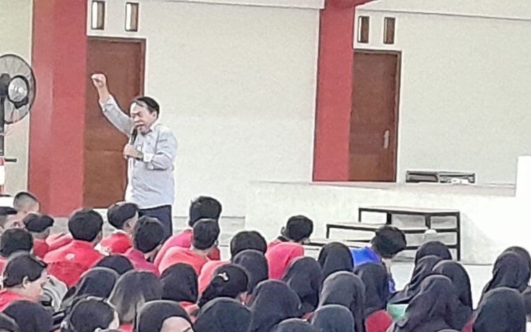 Mahasiswa Baru Unisvet Harus Belajar Mandiri dan Mengembangkan Potensi Diri