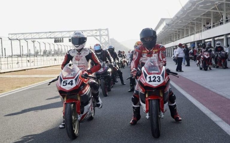 Honda Buktikan Performa Tinggi Motor Juara CBR250RR