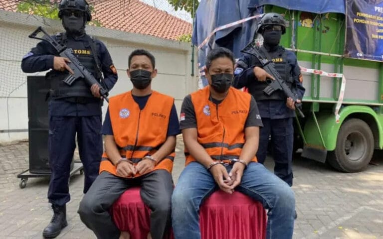 Bea Cukai Semarang Tangkap Dua Tersangka Pengedar Rokok Ilegal