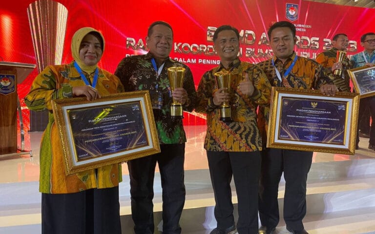 Tirta Perwitasari Purworejo Peringkat III Perumdam Kecil BUMD Award 2023