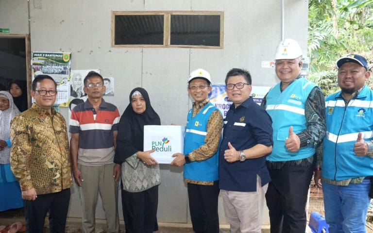 Sinergi PLN–ESDM Berikan Bantuan Pasang Baru Listrik Gratis di Banyumas