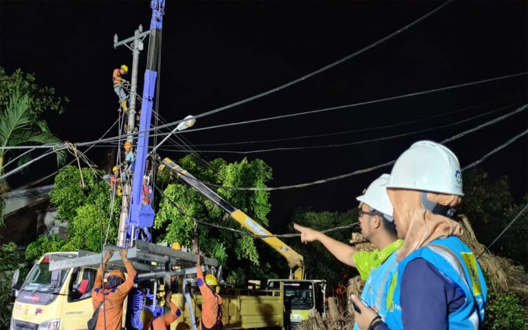 PLN Utamakan Keselamatan Warga dan Pulihkan Pasokan Listrik