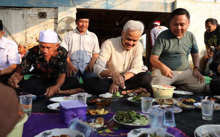 Ganjar Diajak Warga Lampung Makan Jejamo Sambil Serap Aspirasi