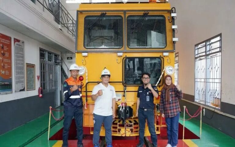 KAI Daop 4 Semarang Resmikan Mesin MTT Untuk Rawat Jalan Rel