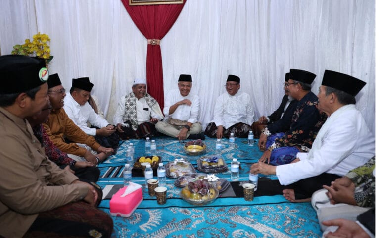 Ulama Jabar Optimis UU Pesantren Bisa Berjalan di Tangan Ganjar