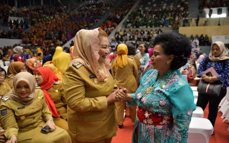 Hadiri Kick Off Peringatan Hari Ibu Nasional, Ita Dorong Kaum Perempuan Bisa Lebih Berdaya