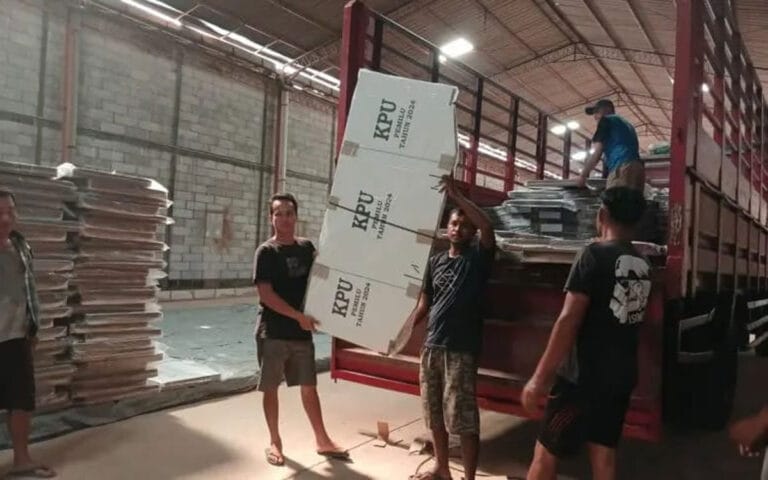 KPU Jepara Pastikan Keamanan Kotak Surat Suara Pemilu di Karimunjawa