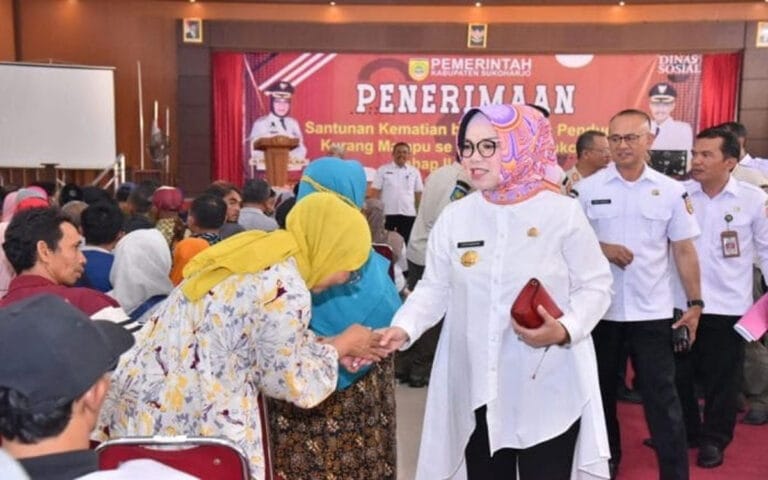 Bupati Sukoharjo Salurkan Santunan Kematian untuk 2.300 Ahli Waris Gakin